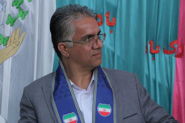بهارستان دو صحنه همفکری، همدلی و همکاری پیشتازان در همایش یاوران انقلاب