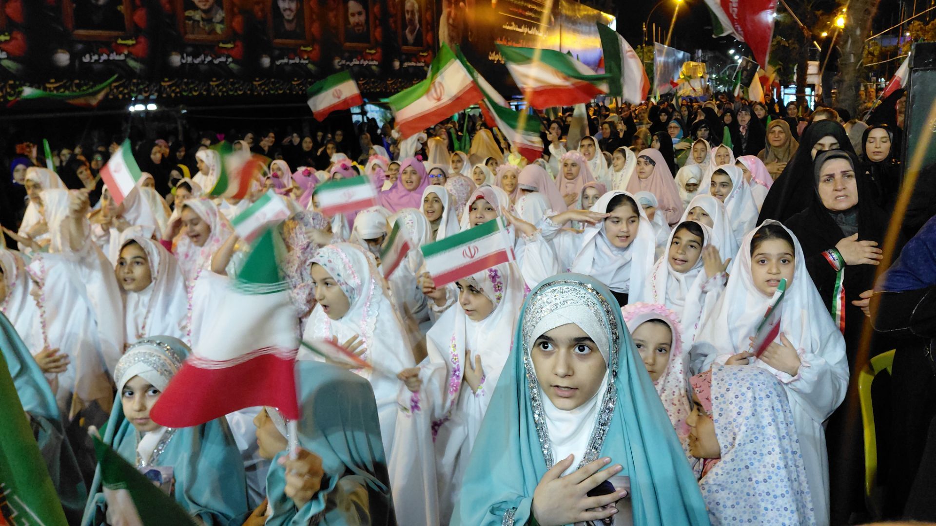 جشن تکلیف دختران البرزی در شب هشتاد و یکم 