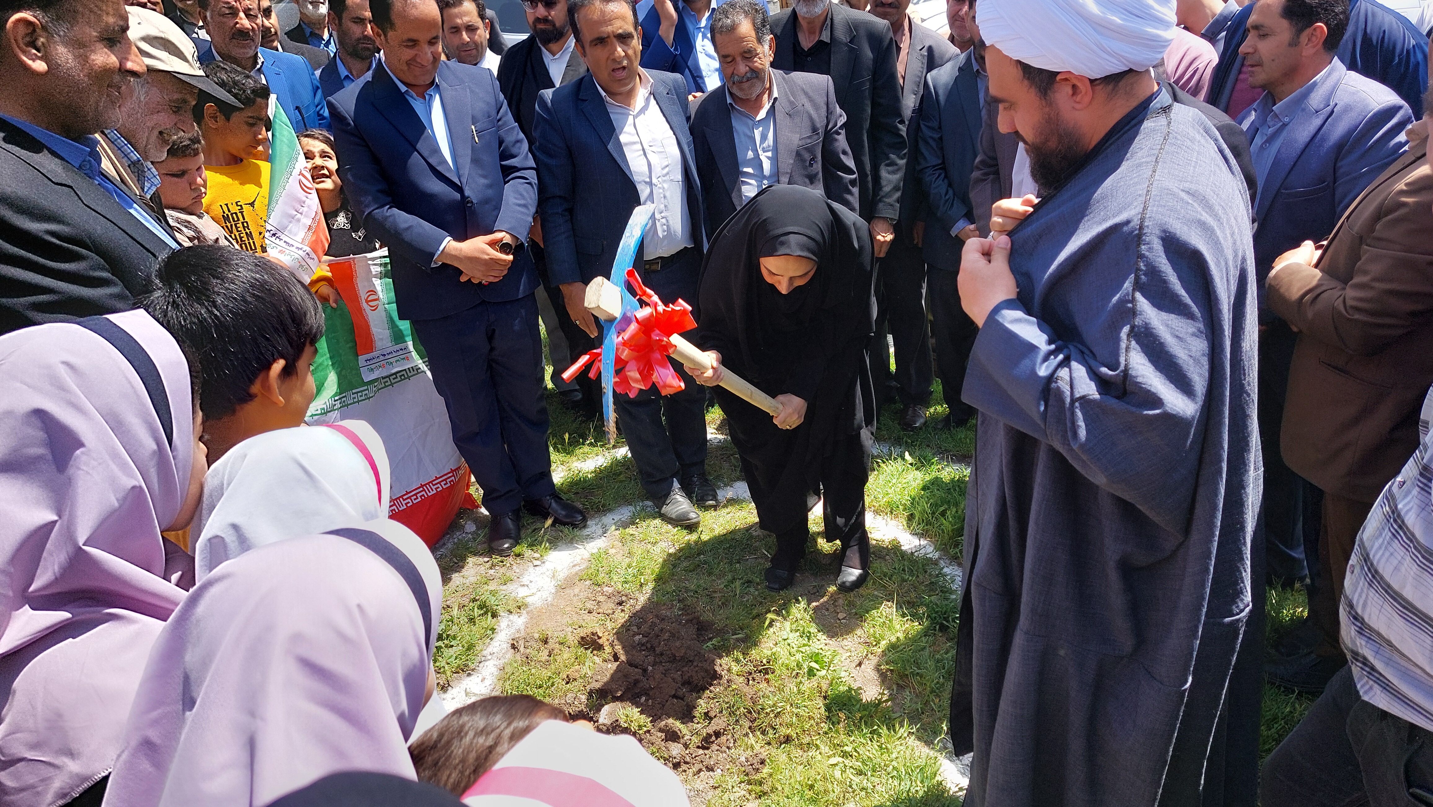 مدارس کانکسی در بخش مرکزی شهرستان صحنه حذف می‌شود