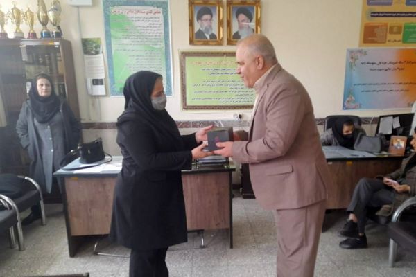 بازدید مدیر و کارشناسان سازمان دانش‌آموزی کردستان از مدارس سنندج