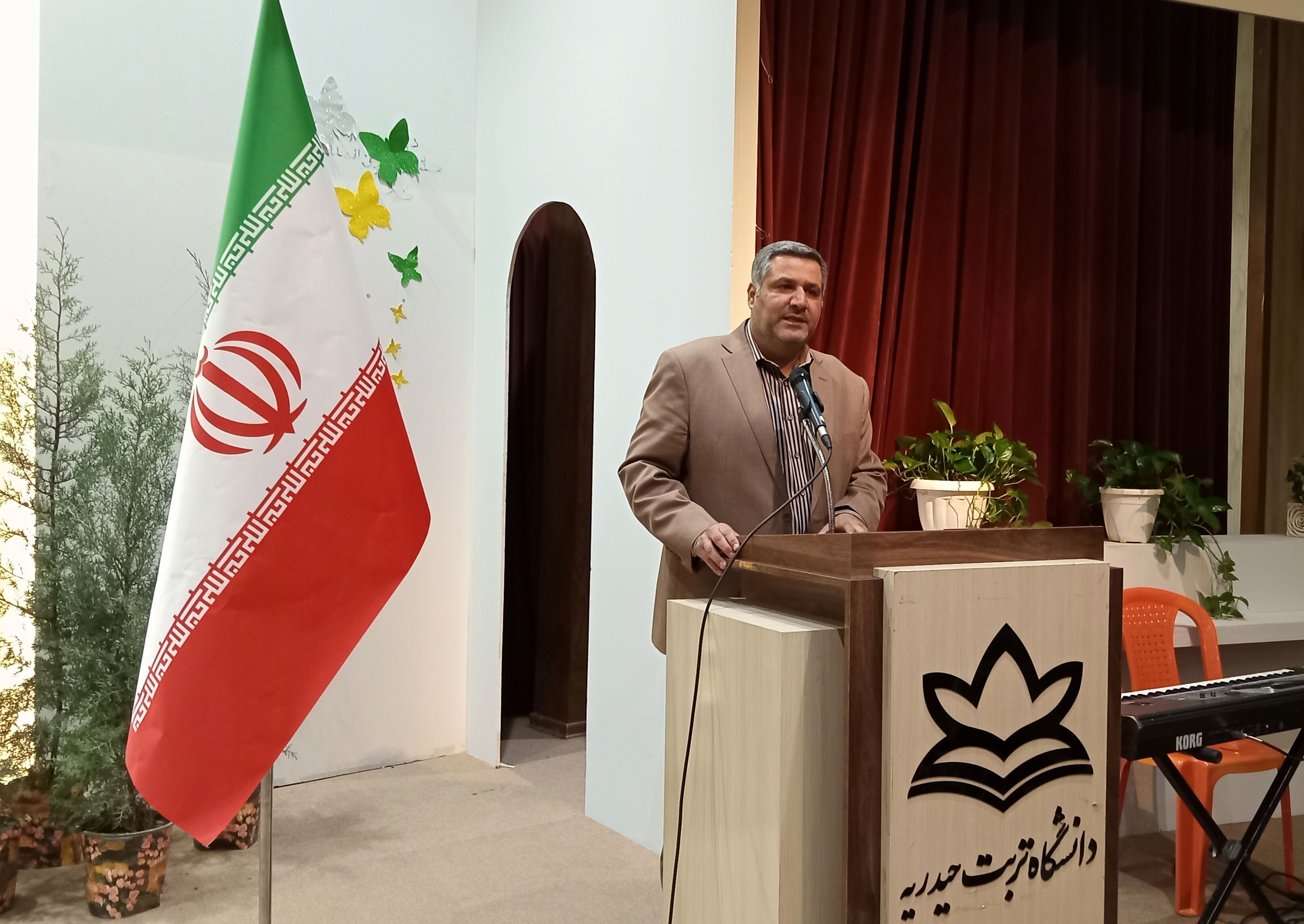 نقش راهبردی مدارس غیردولتی در توسعه آموزش و اشتغال