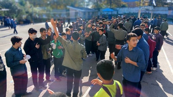 عطر خدمت و معنویت در دبیرستان شاهد آمل