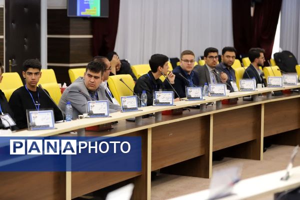 اولین روز نشست قطبی دوازدهمین دوره مجلس دانش‌آموزی به میزبانی استان آذربایجان شرقی