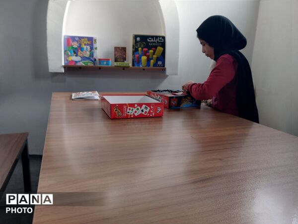  حضور دانش آموزان وکودکان در مجموعه فرهنگی آدینه شهر بار