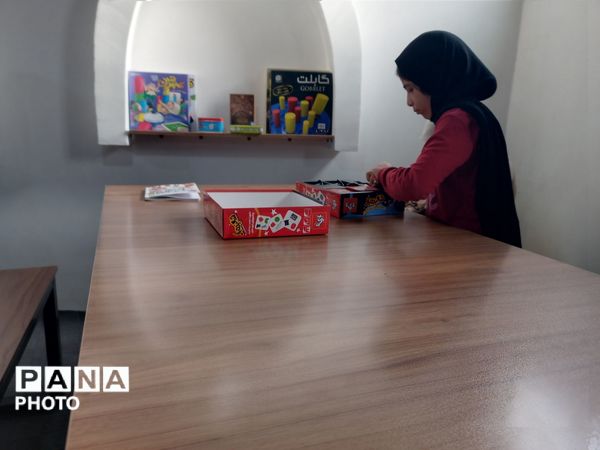  حضور دانش آموزان وکودکان در مجموعه فرهنگی آدینه شهر بار