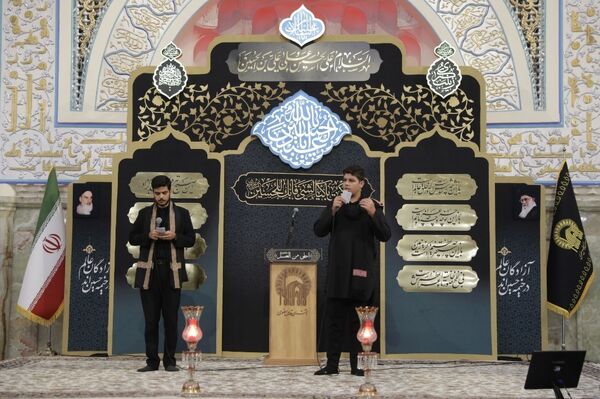 مراسم احلی من العسل در جوار حرم مطهر امام هشتم شیعیان(ع)
