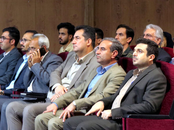 اختتامیه جشنواره شعرخوانی و شعر سرایی بومی‌ محلی 