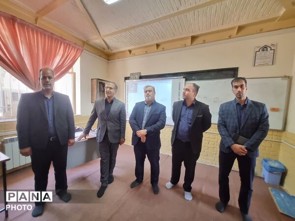 بازدید مدیر آموزش و پرورش شهرستان خوسف از پایگاه های اوقات فراغت