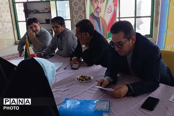 میز خدمت آموزش و پرورش خراسان شمالی در نماز جمعه؛ پاسخگویی مستقیم به مطالبات مردم