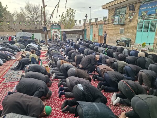 لحظات انس با خدا در نماز عید فطر شهر کهک