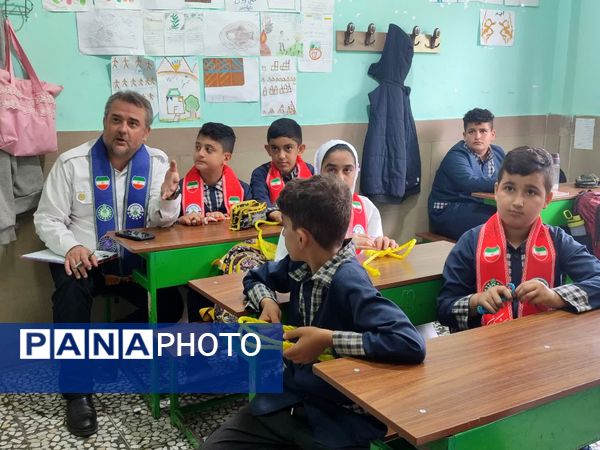 آشنایی با فرهنگ و بازی‌های بومی و محلی در ارزیابی سازمان دانش‌آموزی از مدارس قائمشهر