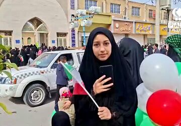 گناوه در قاب ۲۲ بهمن؛ خیابان‌هایی که به وحدت رأی دادند