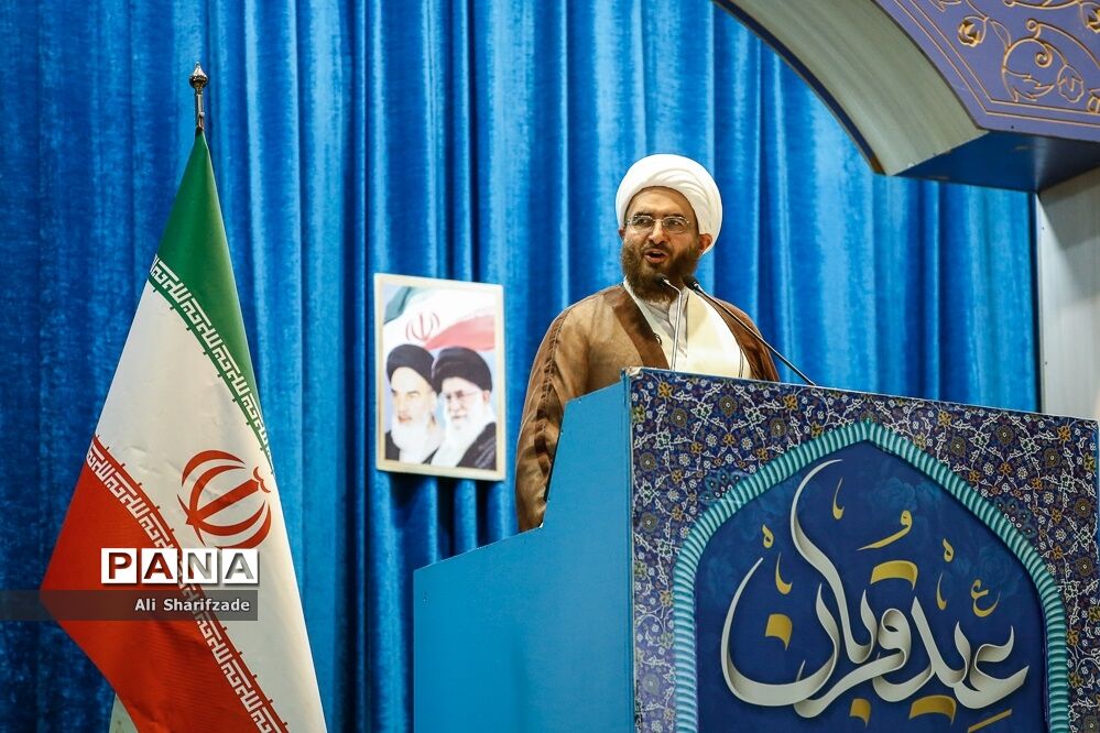 غدیر نظام معنا‌بخش زندگی جمعی و رمز سعادت بشر است