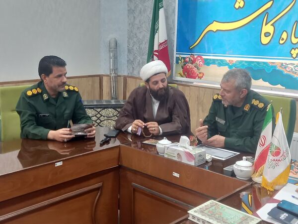 نشست خبری فرمانده ناحیه مقاومت بسیج کاشمر با خبرنگاران به مناسبت هفته دفاع مقدس