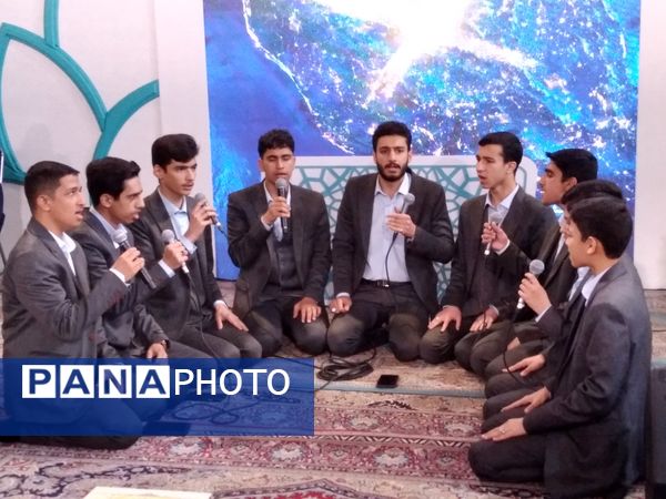 بزرگترین محفل دانش‌آموزی انس با قرآن در شهر یزد 