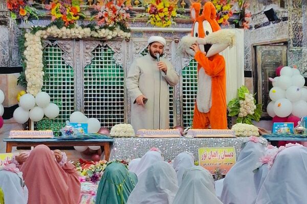 مراسم جشن تکلیف دانش‌آموزان دبستان راهیان نور ناحیه 2 شهرری 