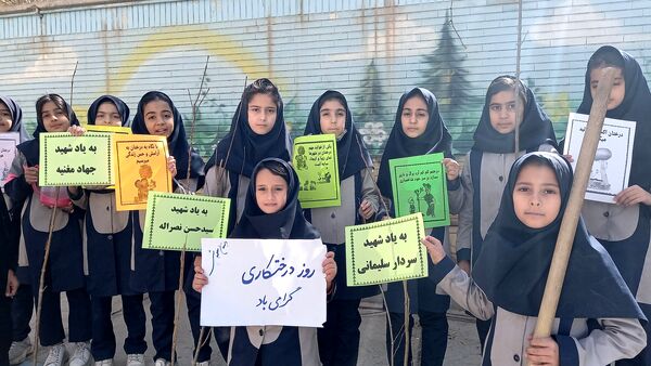 جشن نیکوکاری و روز درختکاری در گناباد