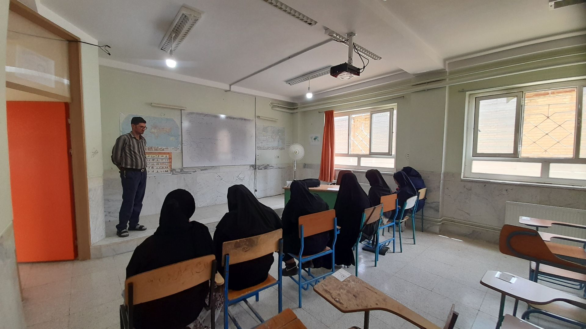 تابستانی پُر از عدد و انگیزه در مدرسه نمونه فروغ دانش اردل