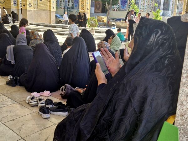 مراسم دعای روز عرفه در شهرستان بروجن 