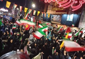 مردم همدان هر شب استوارتر از قبل در خیابان‌ها