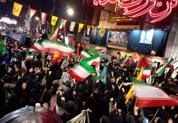 مردم همدان هر شب استوارتر از قبل در خیابان‌ها