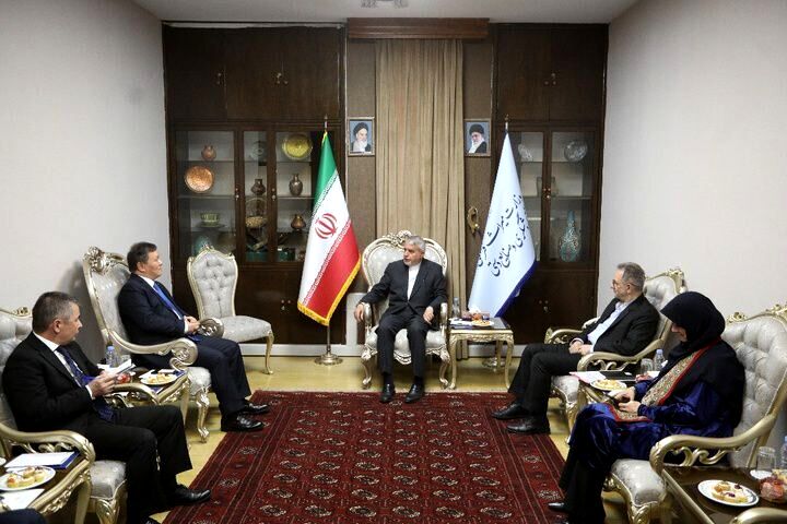 افزایش مدت لغو روادید و پرواز مستقیم بین ایران و قزاقستان؛ راهکار توسعه گردشگری