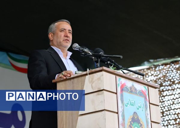 مراسم گرامیداشت روز ارتش در بیرجند 