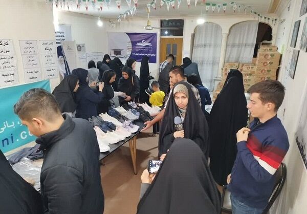 توزیع یک هزار و 770 بسته معیشتی و کفش و لباس در نهمین مرحله کمک‌های مؤمنانه مؤسسه دارالاکرام قم

