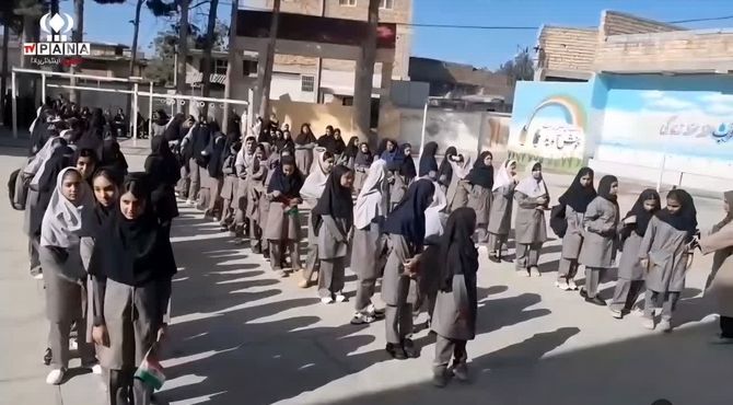 نوای زنگ مدرسه بار دیگر در مدارس گالیکش طنین انداز شد