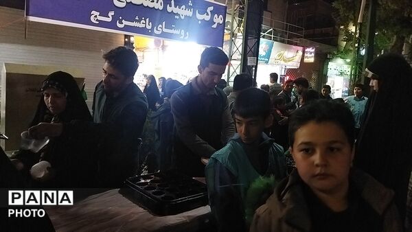 موکب مردمی شهید مصطفی صدر زاده پنجاه شب میزبان وطن پرستان نیشابوری 