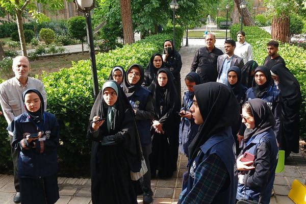 از دریچه روایت مدرسه به تاریخ ایران