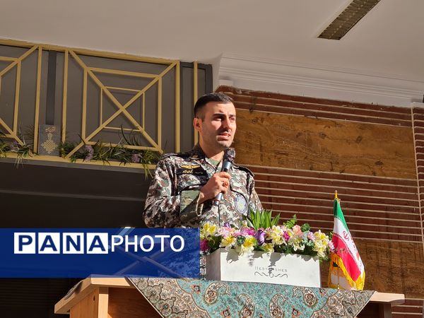 آئین نواختن زنگ مهر در دبیرستان دخترانه فرهنگ ۱۳ 