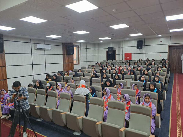  تجلیل از مدیران، مربیان و دانش‌آموزان پیشتاز شهرستان عسلویه