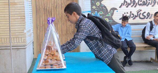 بازگشایی مدرسه شهید مطهری با لبخند مهر 