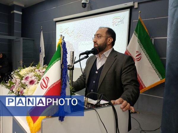 آیین تکریم و تجلیل از پژوهشگران برتر ناحیه۶