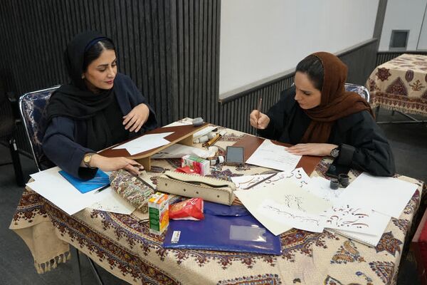 آیین رونمایی از دو اثر فاخر ادبی در شهرداری کهریزک 