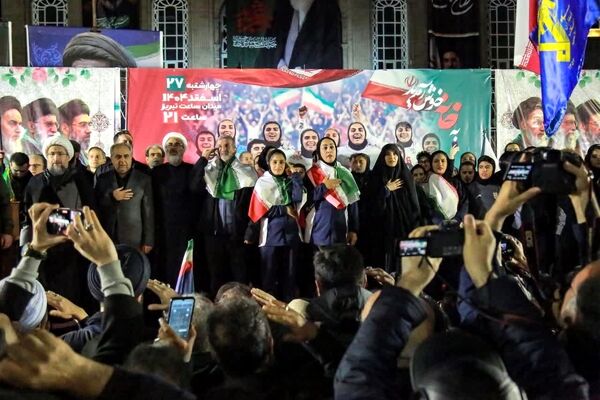 بانوان ملی پوش فوتبال در جمع تجمعات مردمی تبریز برای وطن