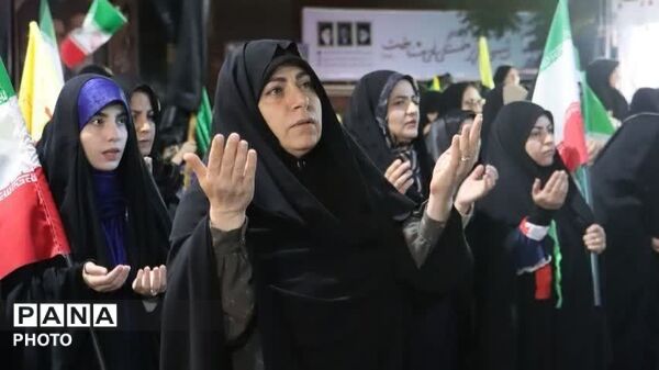 پیمانِ دوباره مردم خرم‌ آباد با آرمان‌ های رهبر شهید