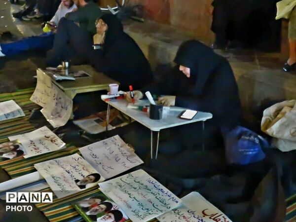 میدان انقلاب؛ جغرافیای همدلی در سایه سار نام میهن