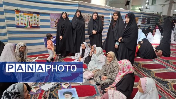 حلقه‌های میقات الصالحین باحضور دانش‌آموزان در مصلی شهرستان دامغان