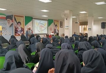 نواخته شدن زنگ استکبارستیزی در دبیرستان شاهد فردوس بافق