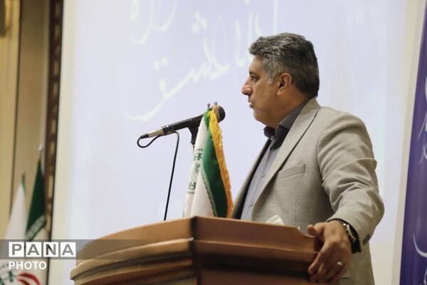  جشنواره «آینه عشق» در دبیرستان شاهد شهدای هفتم تیر 
