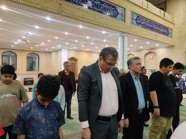 اعتکاف دانش‌آموزی در ناحیه دو شیراز  