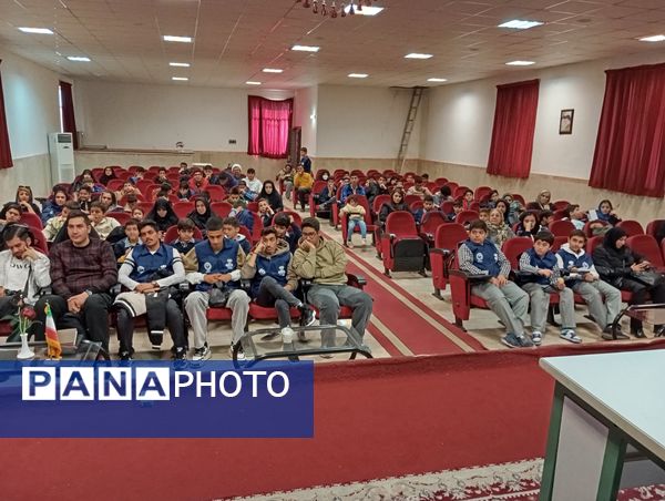 برگزاری جلسه آموزشی دانش‌آموز خبرنگاران پانا در منطقه پردیس