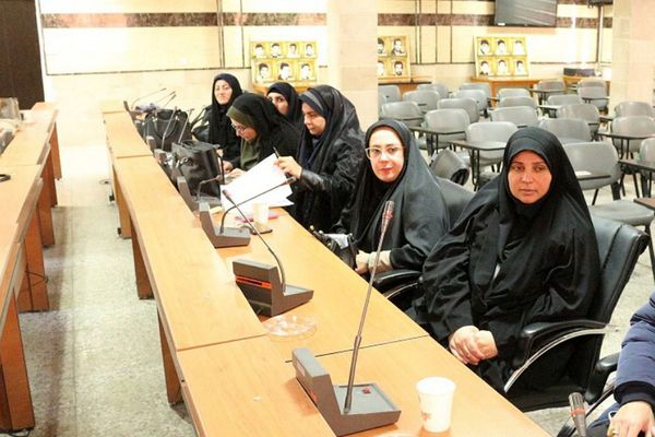 تشکیل ستاد دهه فجر در آموزش و پرورش فیروزکوه با هدف برنامه‌ریزی منسجم برای ترویج ارزش‌های انقلاب در مدارس