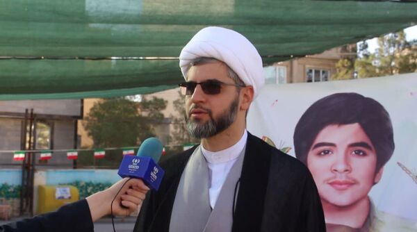 اجتماع استکبار ستیزی و رویداد پلاکاردنویسی دانش‌آموزان سمنان