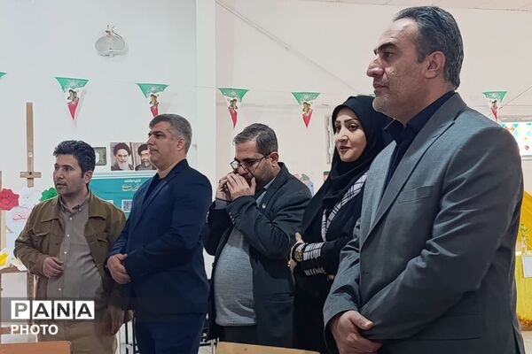 برپایی مدرسه انقلاب در هنرستان قدس ناحیه دو شهرری 