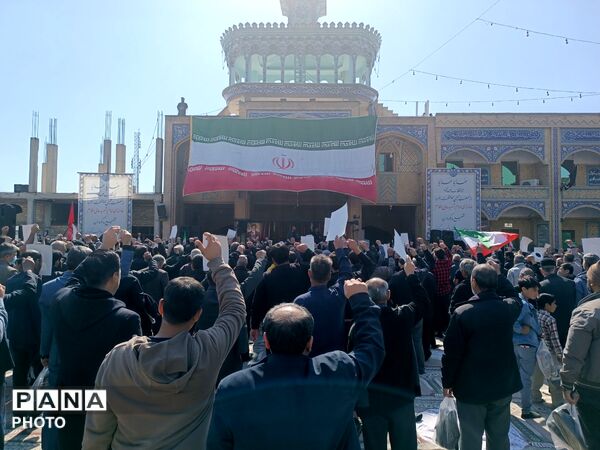 خروشِ بصیرت در صحن امامزاده جعفر (ع)؛ تالار قرآن پیشوا گنجایش دریای سوگواران مقتدا را نداشت
