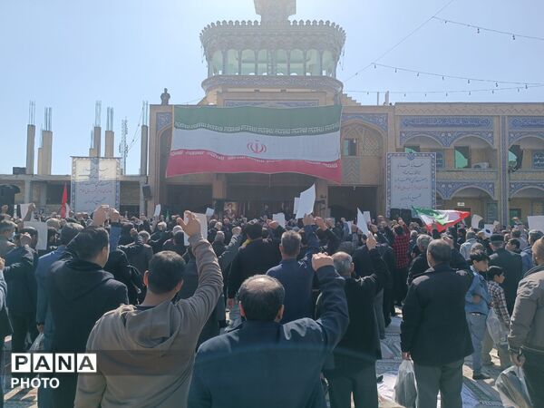 خروشِ بصیرت در صحن امامزاده جعفر (ع)؛ تالار قرآن پیشوا گنجایش دریای سوگواران مقتدا را نداشت