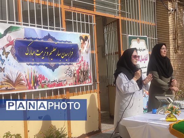  جشن جوانه ها در دبیرستان رفعت کاشمر